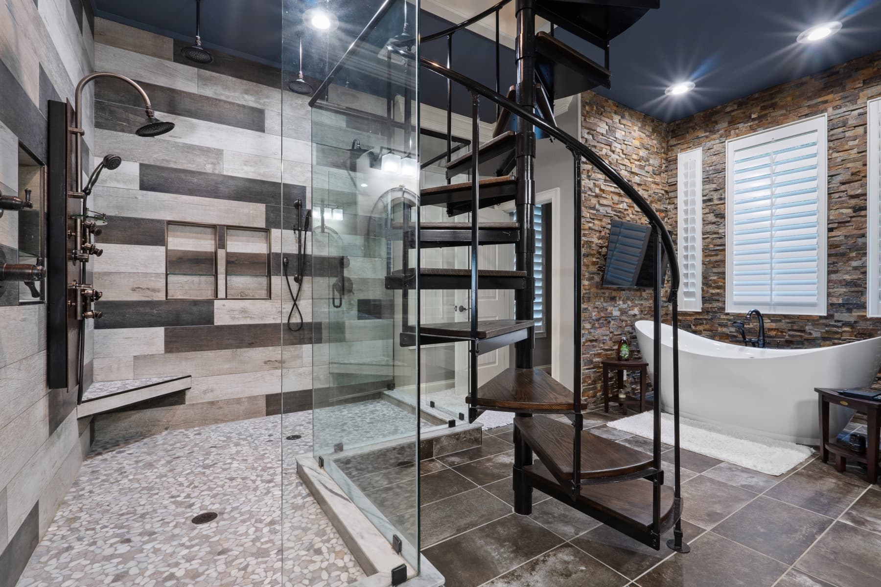 Primary Bathroom — photo 3