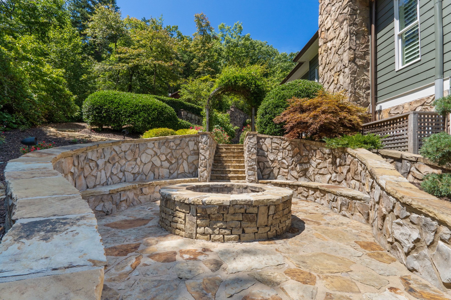 Exterior & Acreage — photo 9
