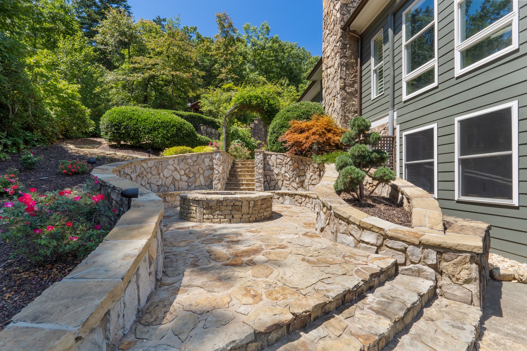 Exterior & Acreage — photo 10