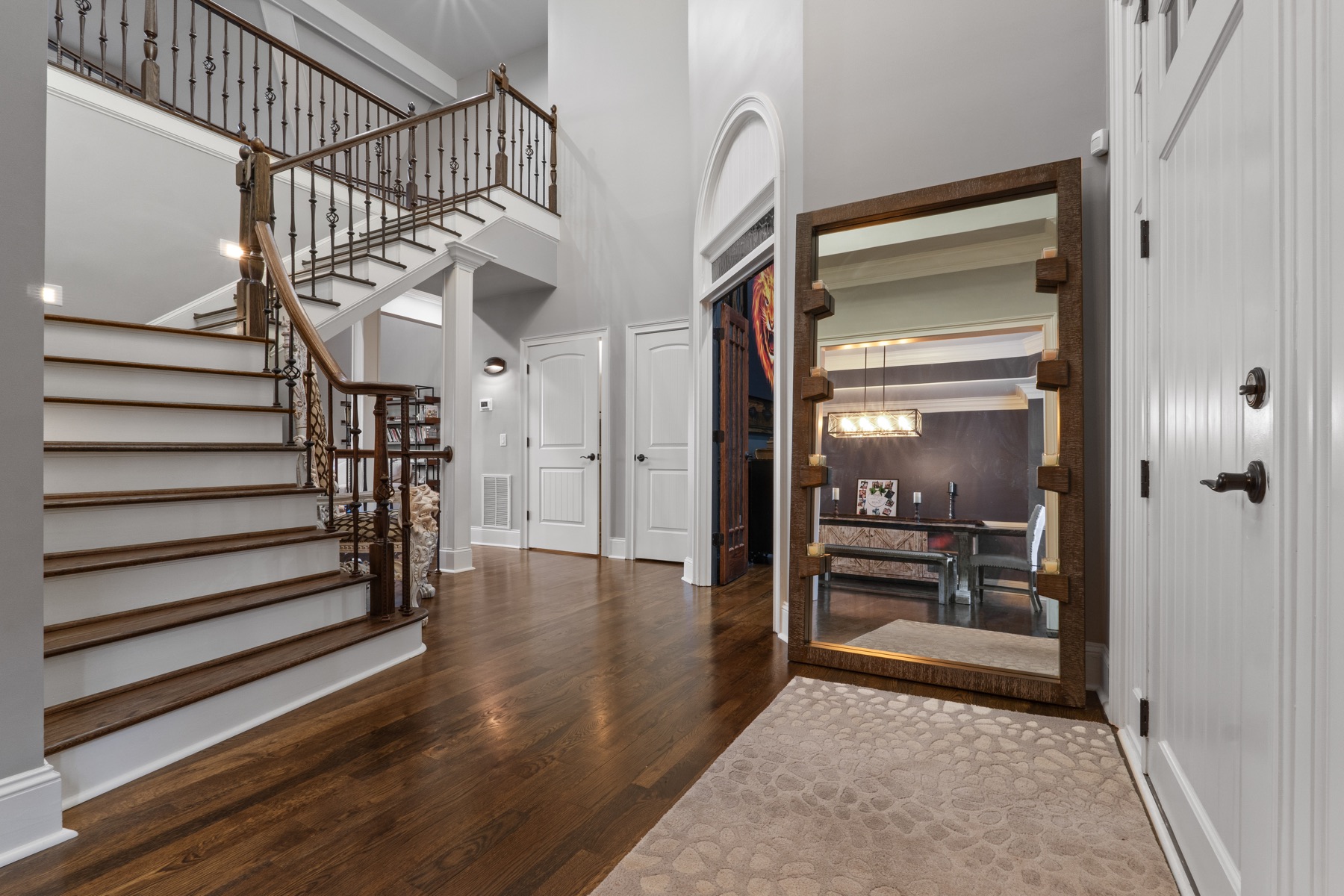 Foyer — photo 1