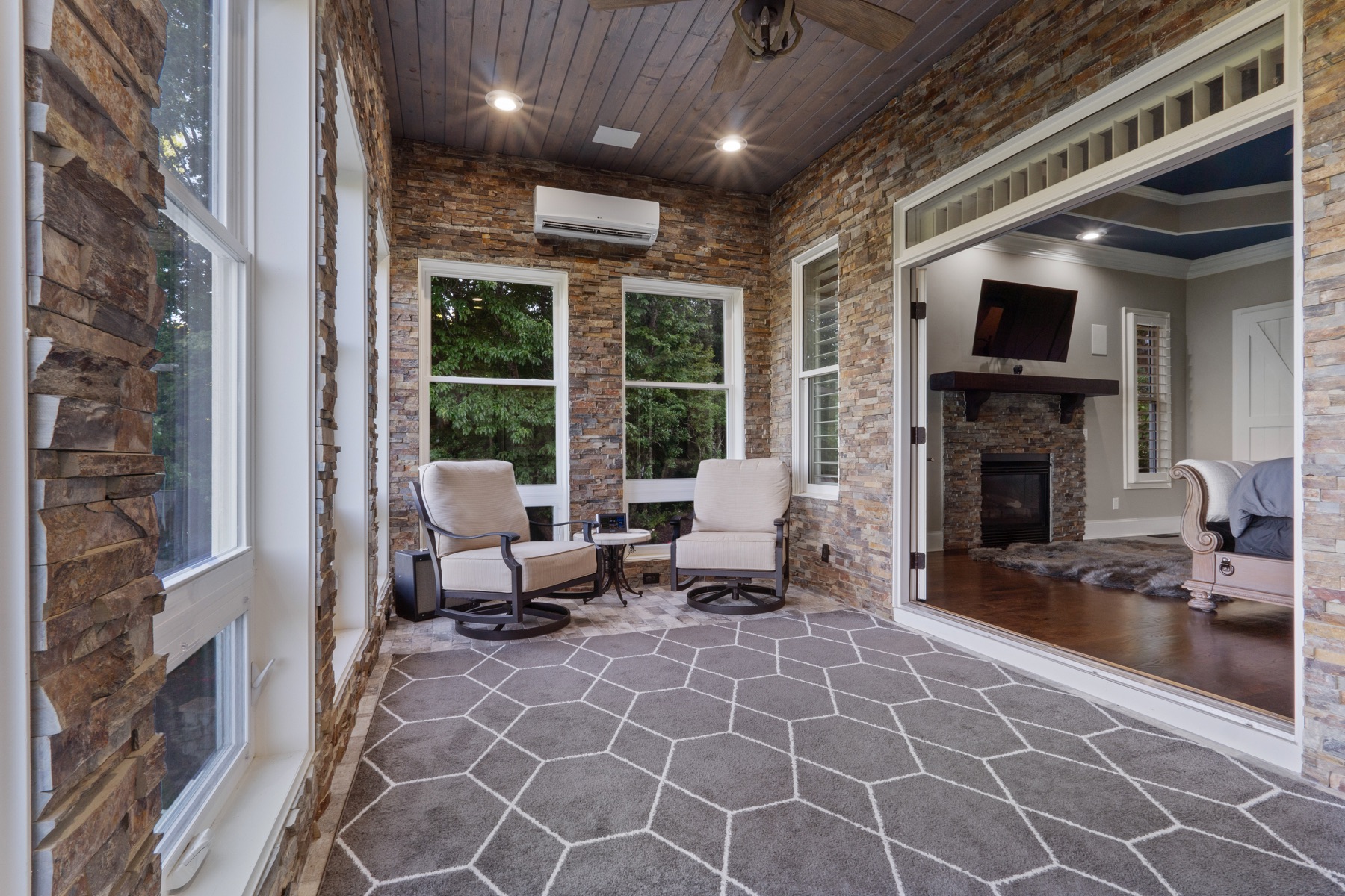 Primary Suite — photo 3