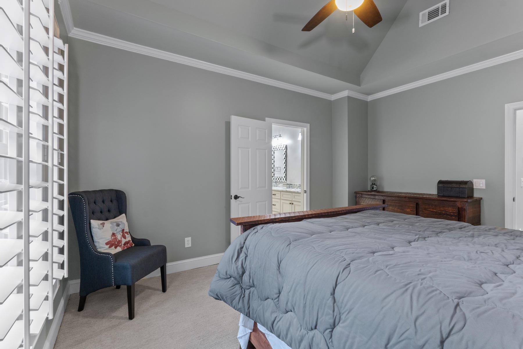 Secondary Bedrooms — photo 3