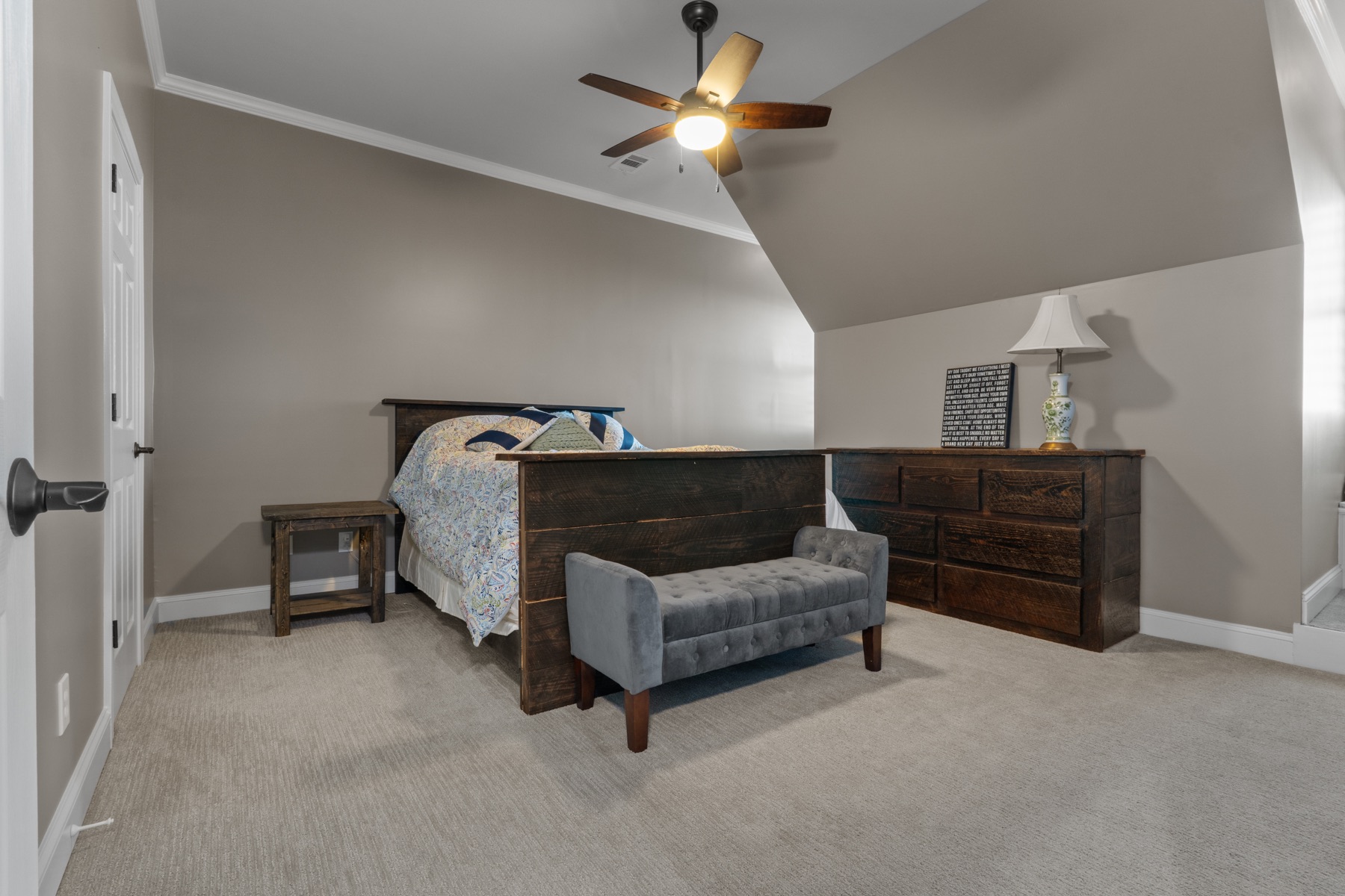 Secondary Bedrooms — photo 4